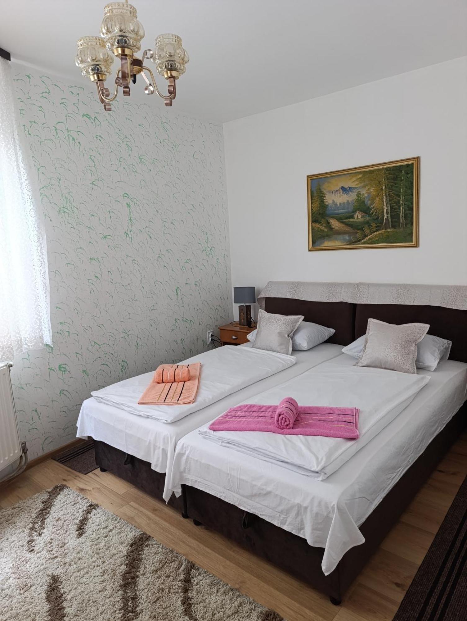 Apartment Safir - Free Parking ซาราเยโว ภายนอก รูปภาพ